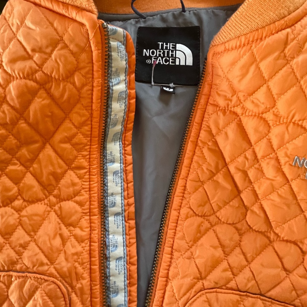 Vintage THE NORTH FACE tangerine ๐ colored cropped jacket. Purchased in 1989 - Picture 10 of 11